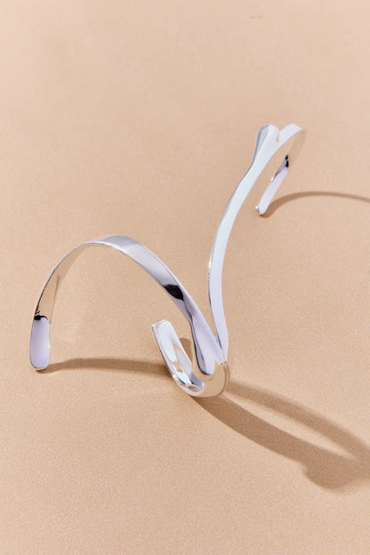 Pulseira de Mão Escorrente